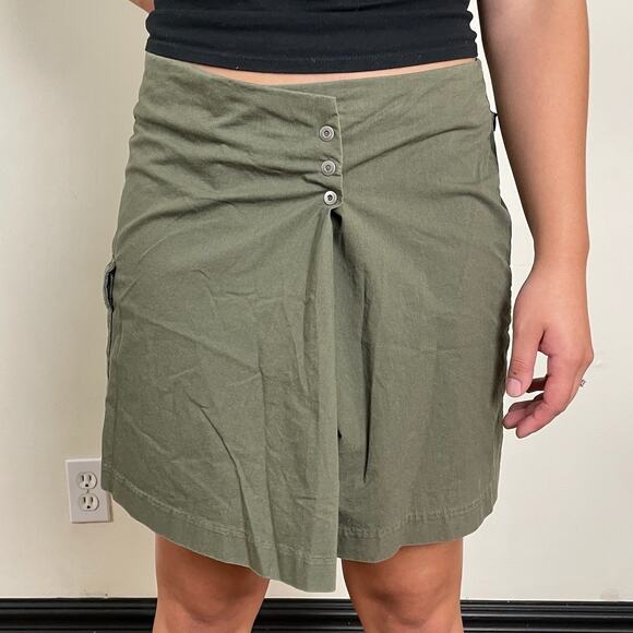 Mountain Hardwear Skirt Shorts - Picture 1 of 5